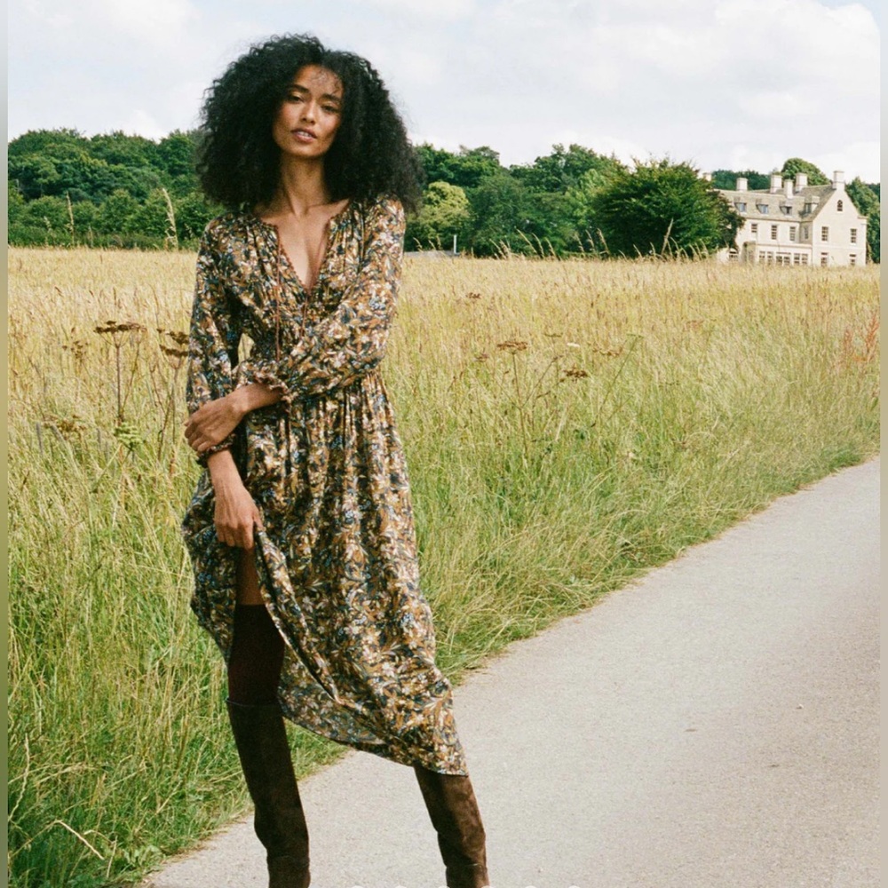 Doen Delfina Dress in Noir Narcissus Floral. Brand new with tags.